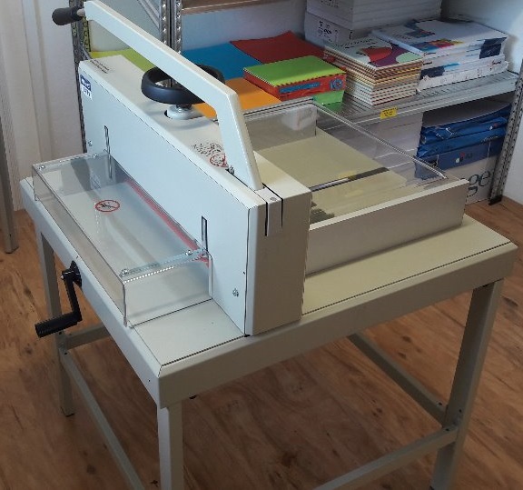 Stohová řezačka papíru KW trio 3971 - Obrázek 2